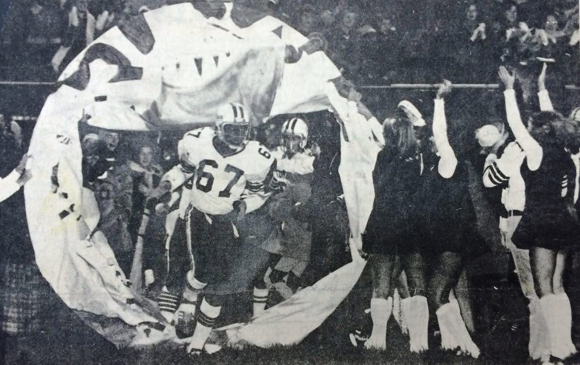 1975 JAWS Tomcats clamped down on rival Boyd County in a game with